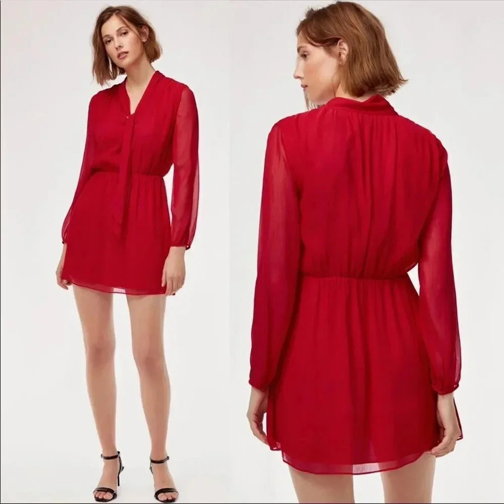 Aritzia Little Moon Saffron size small